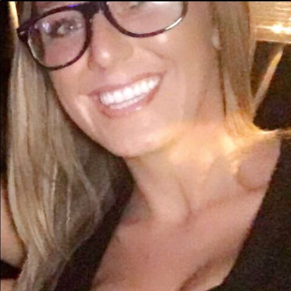 Meet your Posher, Crystal - Picture 1 of 1